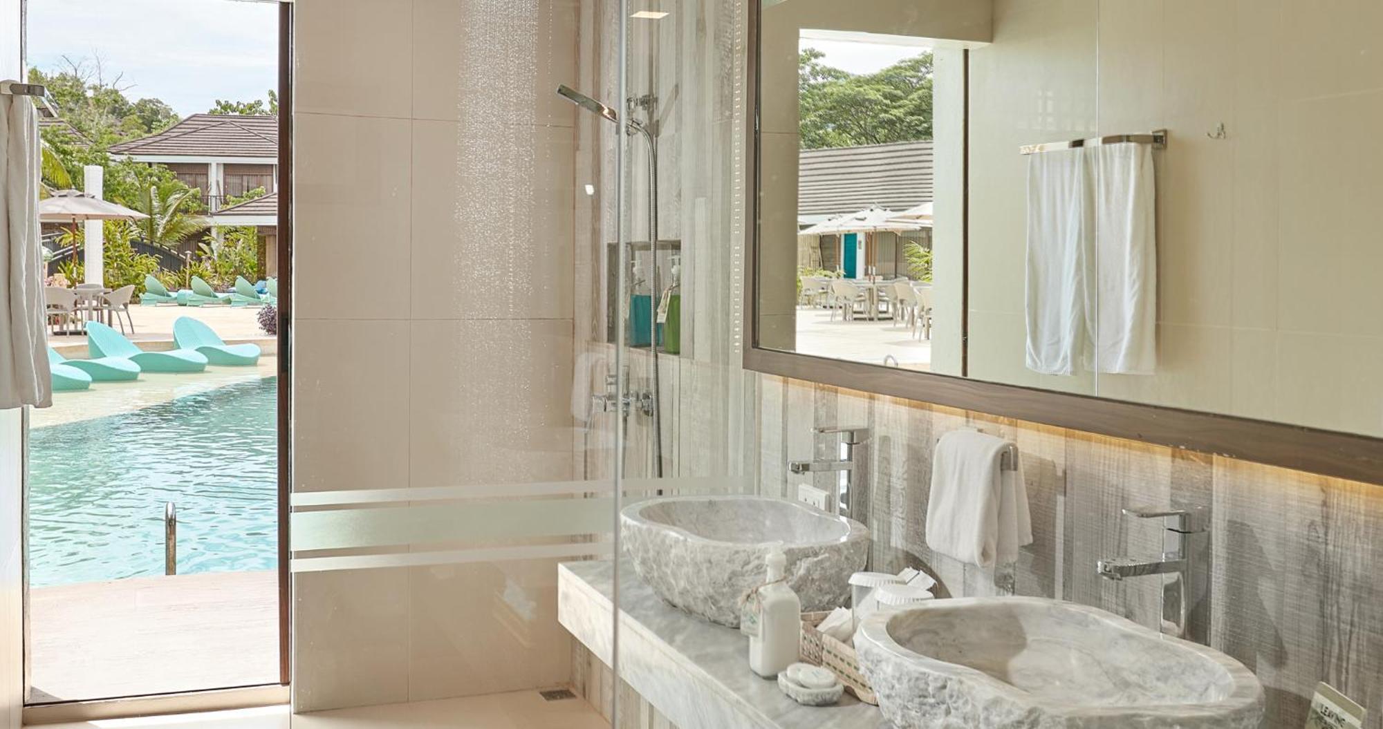 Tag Resort Корон Екстериор снимка